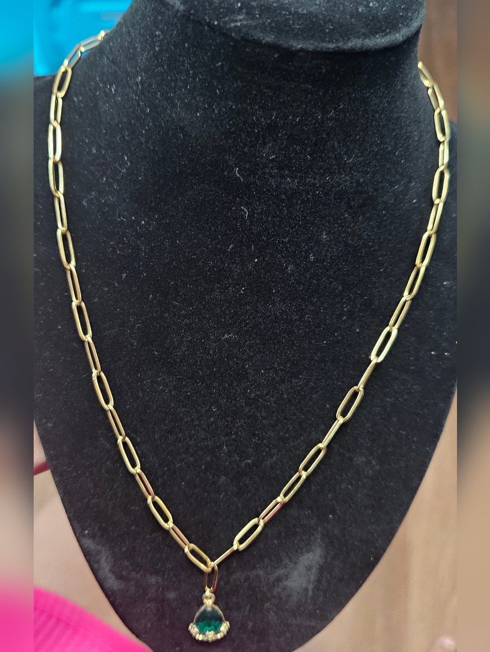 NWOT Gold Tone Link Necklace with Green Gem Pendant - Women Jewelry